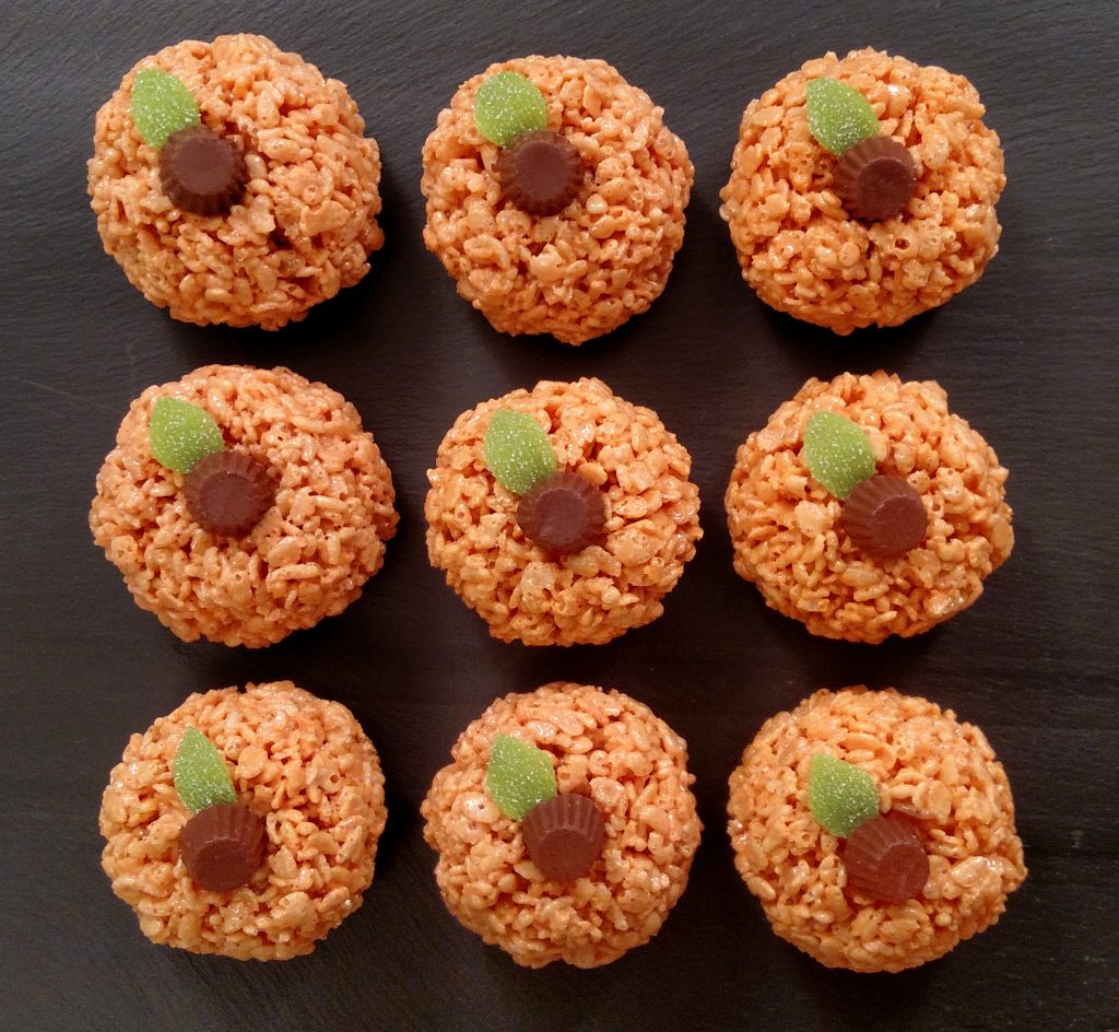 Pumpkin Rice Krispies Treats // Tiny Kitchen Big Taste